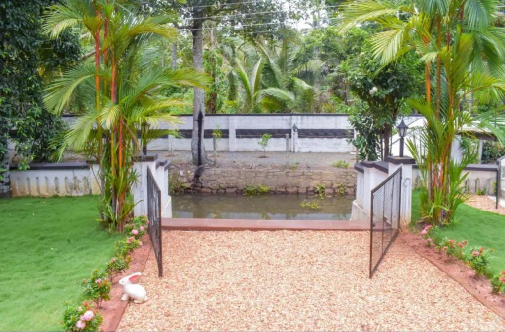 Babira Brookside Heritage Kumarakom