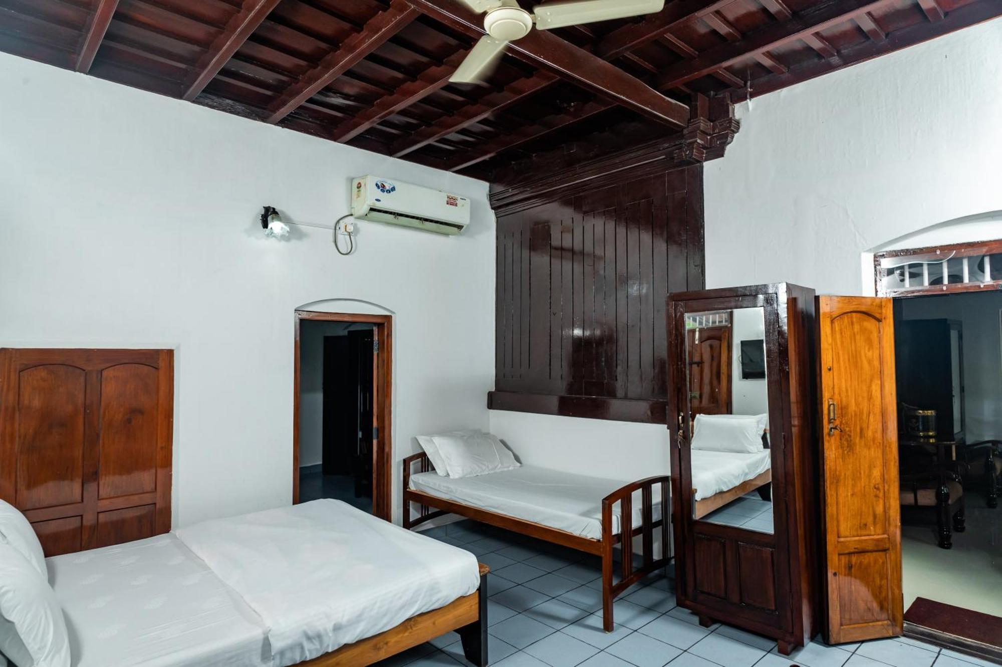 Babira Brookside Heritage Kumarakom